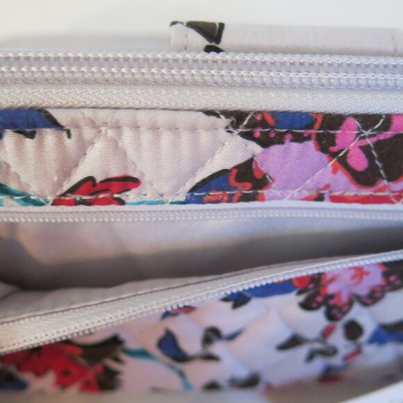 VERA BRADLEY *NWT* Smartphone Wristlet Wallet Vineyard Floral Turnlock Purple - Picture 10 of 12